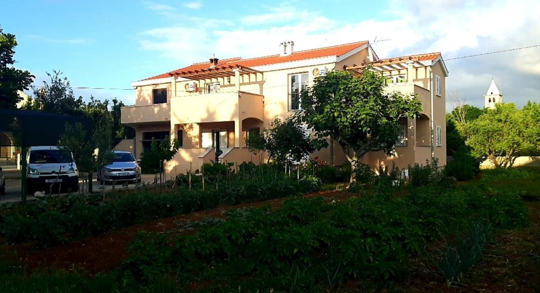 Apartments Ratka ซาตอน ภายนอก รูปภาพ