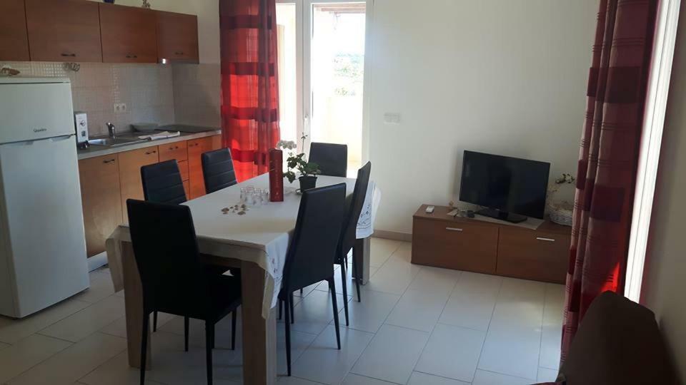 Apartments Ratka ซาตอน ภายนอก รูปภาพ
